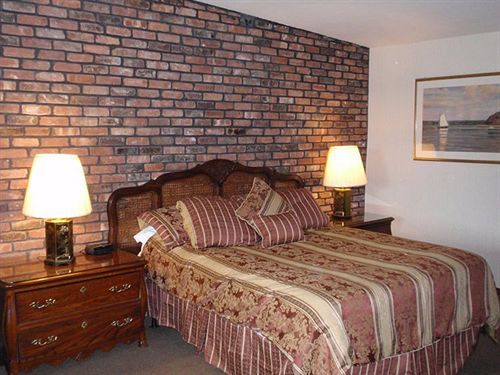 Chalet Inn & Suites Centerport Eksteriør billede
